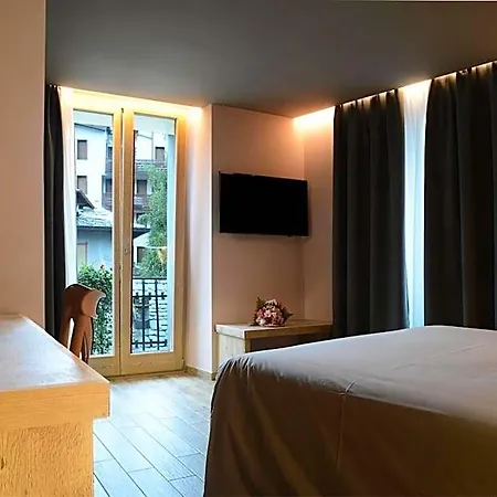 San Vitale 3*